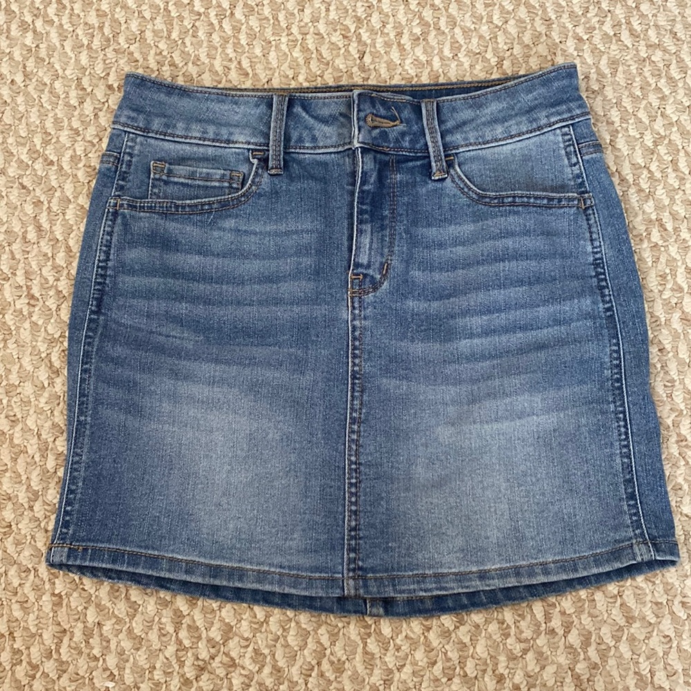 Never worn denim skirt in kids size 12.